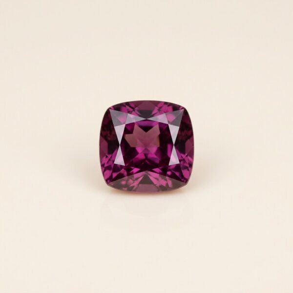 5.18 ct Rhodolite Garnet, Cushion, No Treatment